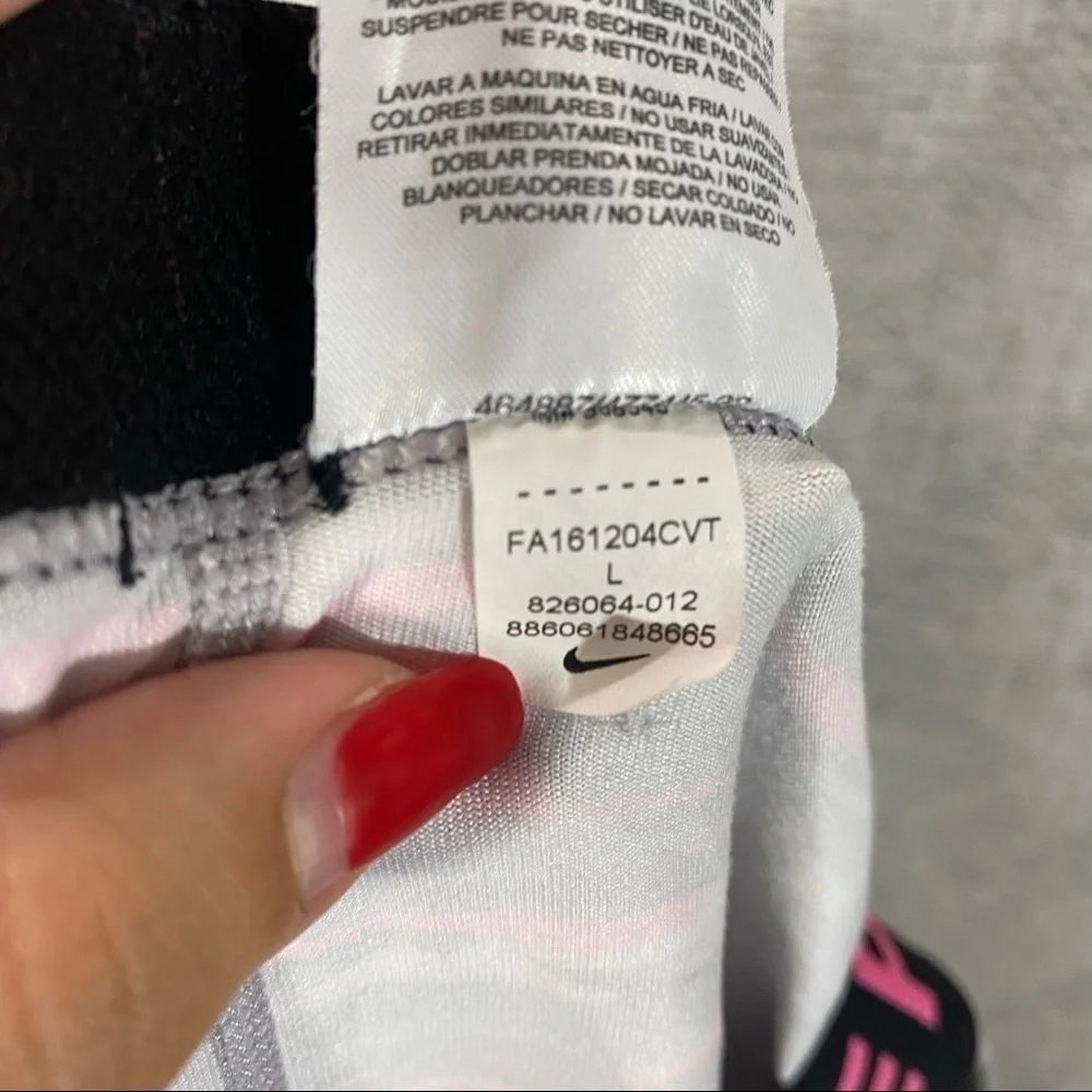Nike girls dri-fit pink camo capri leggings size L